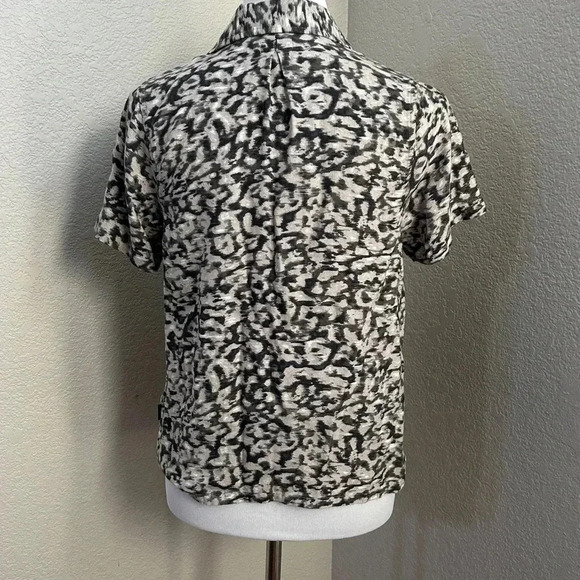 RVCA Grey Short Sleeves Crop Shirt - Picture 3 of 5